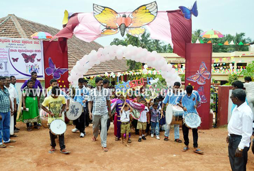 Traditional celebration welcomes school students 1